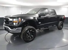 Lifted Truck 2023 Ford F150
