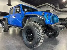 Lifted Truck 2020 Jeep Gladiator Sport