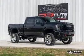 Lifted Truck 2024 GMC 2500 AT4