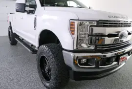 Lifted Truck 2019 Ford F250 LARIAT